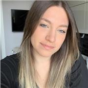 Studente universitario offre lezioni private online per studenti dalle elementari alle superiori